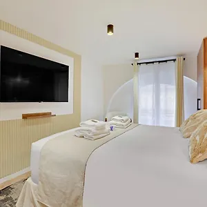 https://luxury-appartement-1br-4p-petits-champs.fr-paris.fr